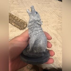 Gray Howling Wolf Figurine/incense holder